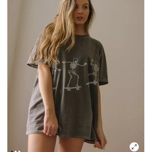 Urban outfitters tee shirt